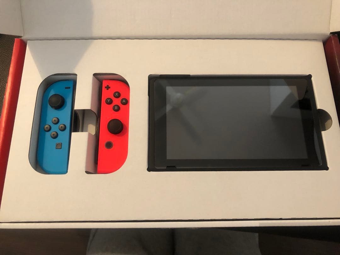 Nintendo Switch 本体.充電器など