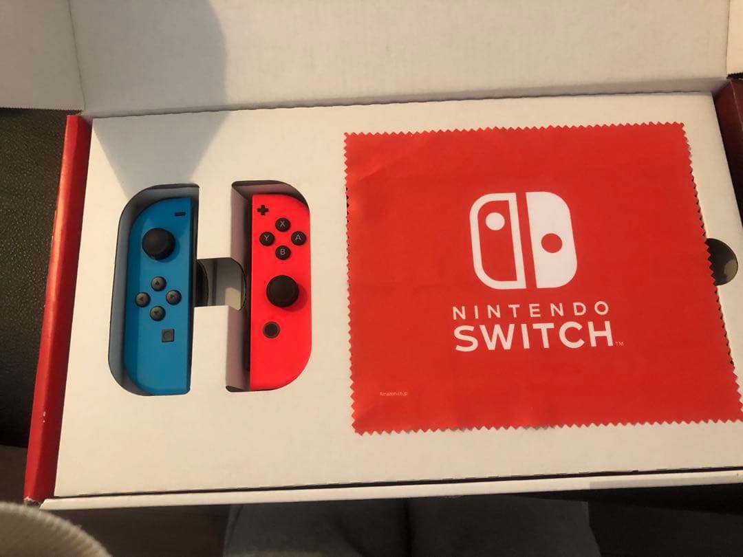 Nintendo Switch 本体.充電器など