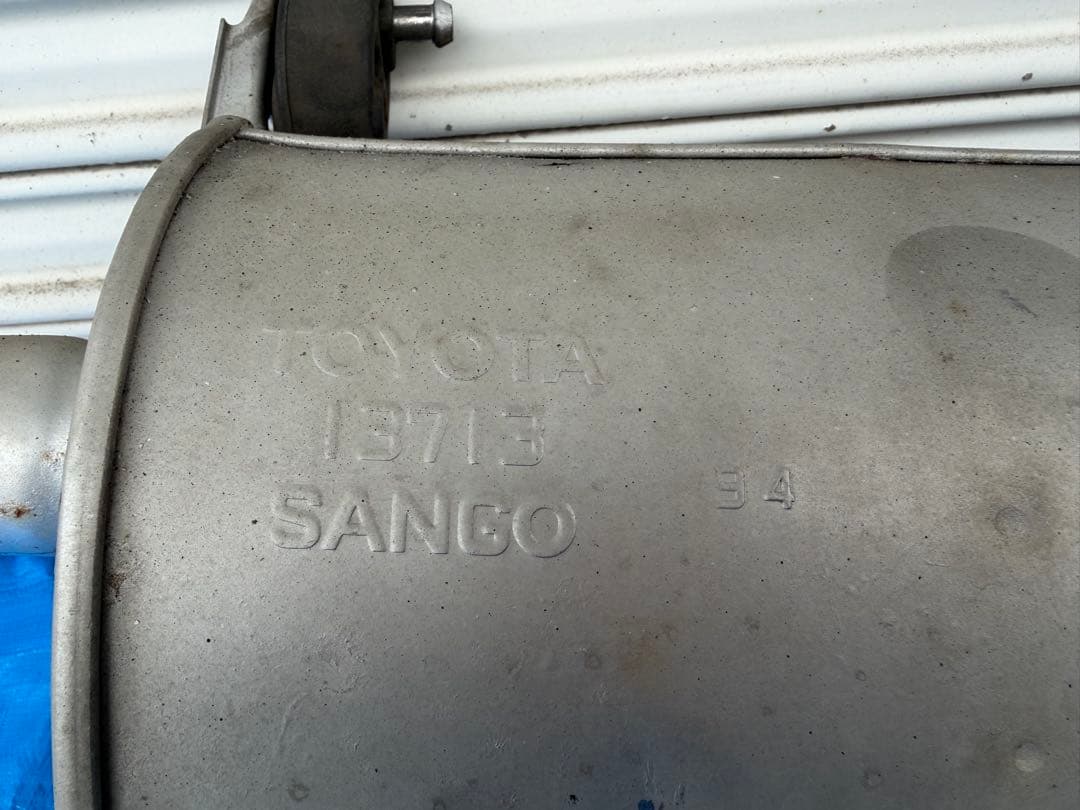 ZRR75 ヴォクシー リアマフラー TOYOTA 13713 SANGO