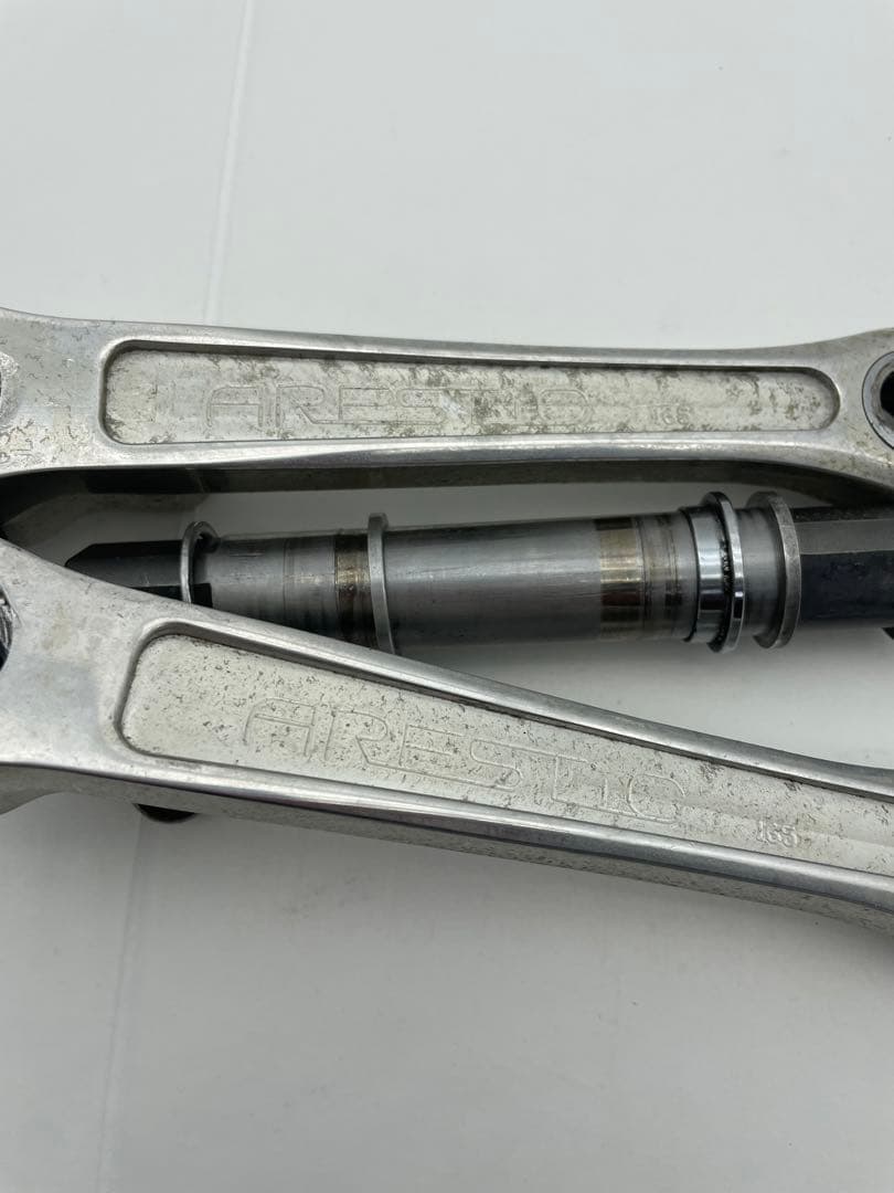 BMX ARESTIC 165アルミクランクセット ボトムブラケット付 フラット