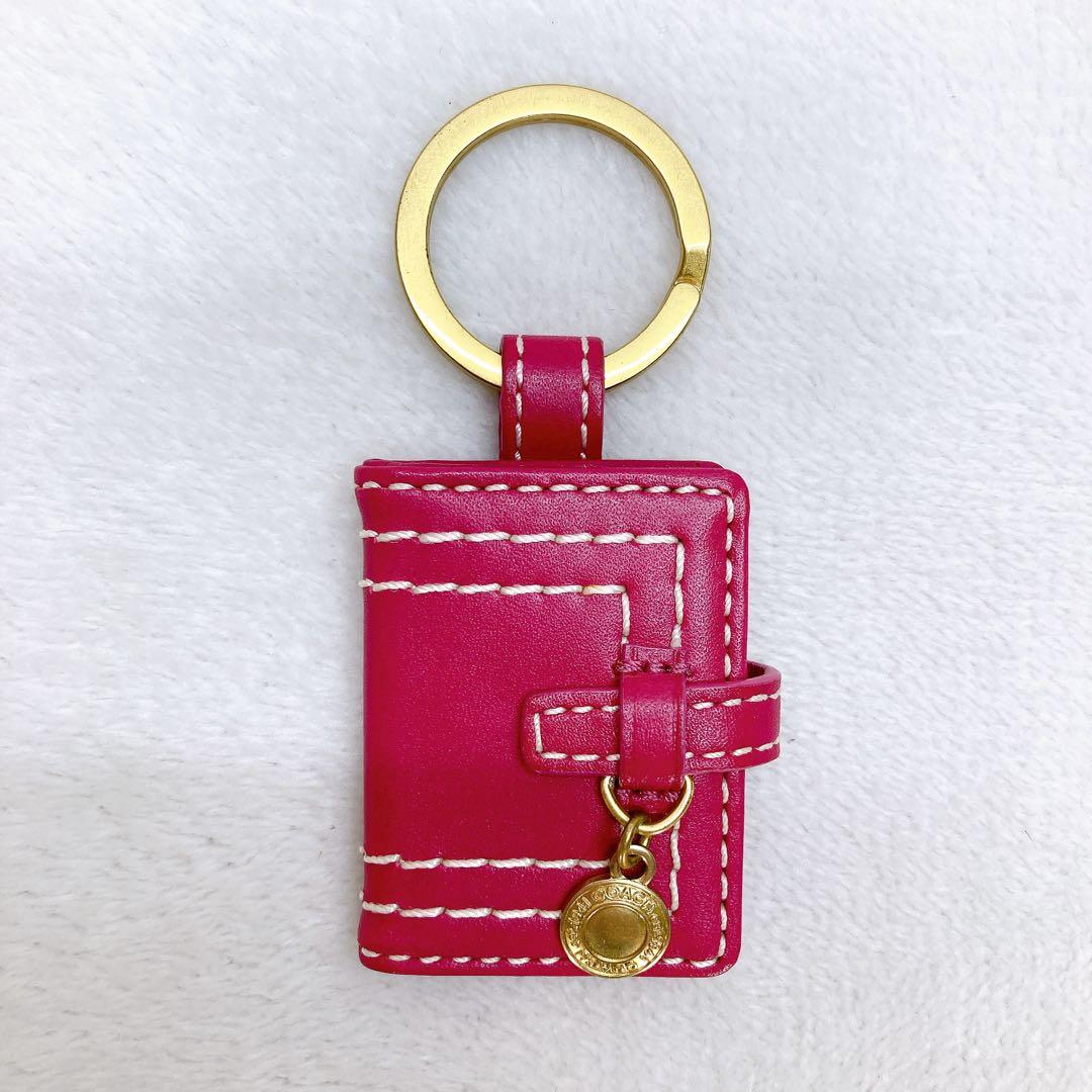 小物 Coach Signature Picture Frame Charm Pink