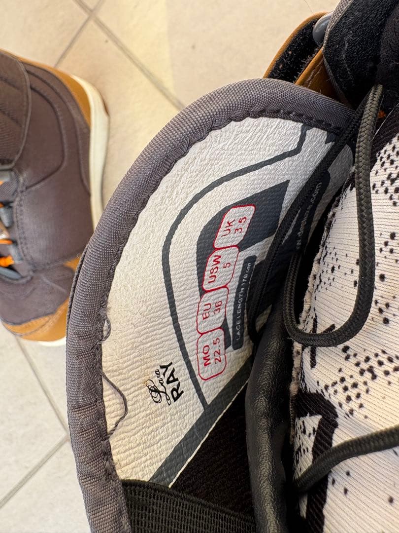 DEELUXE スノーボード ブーツRAY 22.5cm ディーラックス