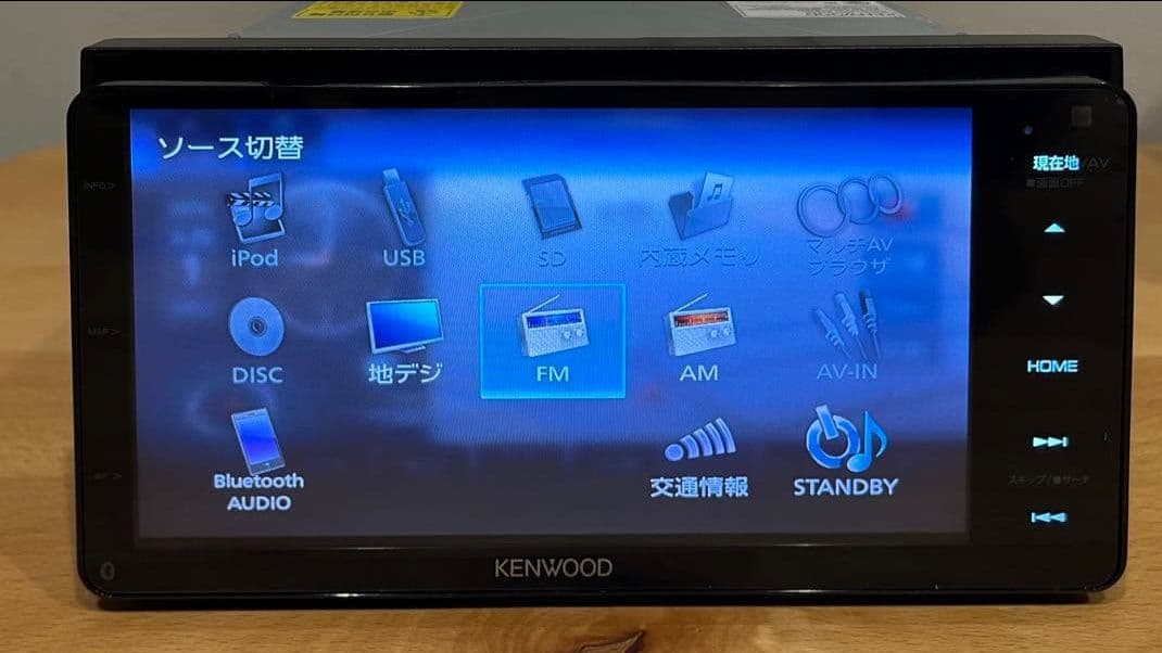 KENWOOD　彩速ナビ　MDV-Z704W