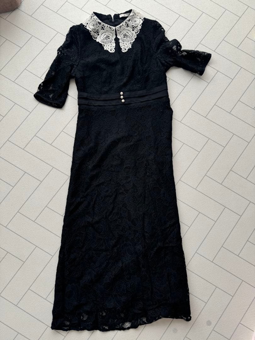 Lejaレースビッグカラー花柄刺繍ウエストマークロングフレアドレスワンピース　黒