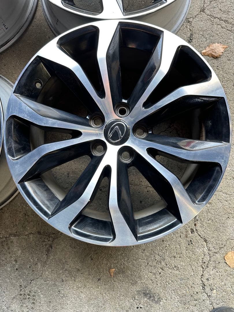 ナッキー②LEXUS NX Fスポーツ 純正18アルミ、2本