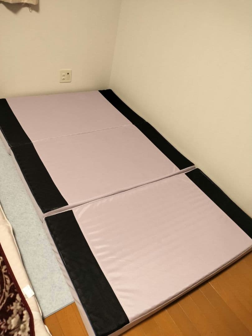 西川 柔らかめ セミダブル折りたたみマットレス （定価19万8000円）