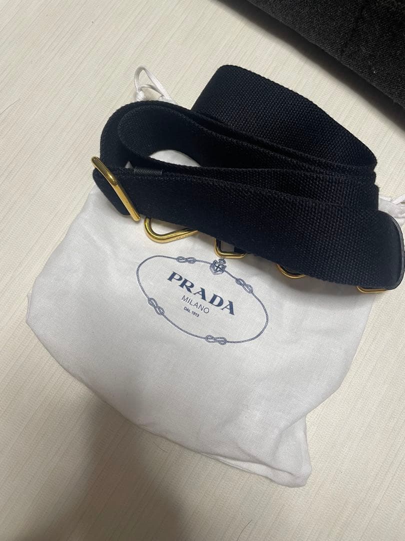 美品✴︎PRADAカナパ✴︎ グレー✴︎デニム✴︎