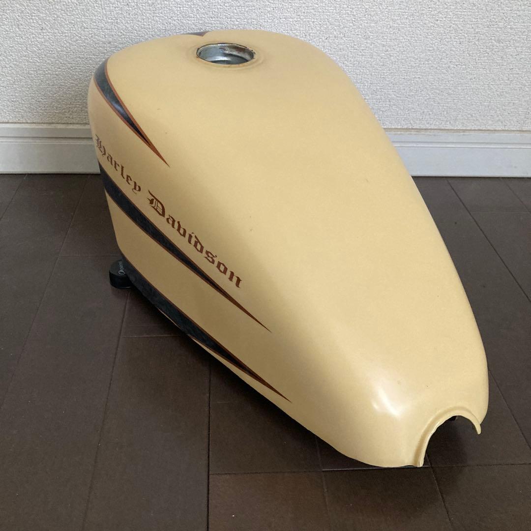 スポーツスター　タンク　ハーレーダビッドソン　2.25ガロン