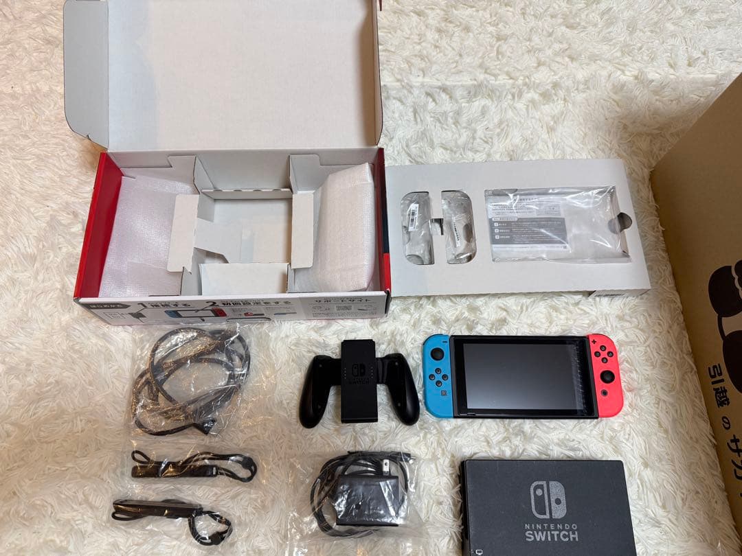 Nintendo Switch 本体 青と赤のジョイコン