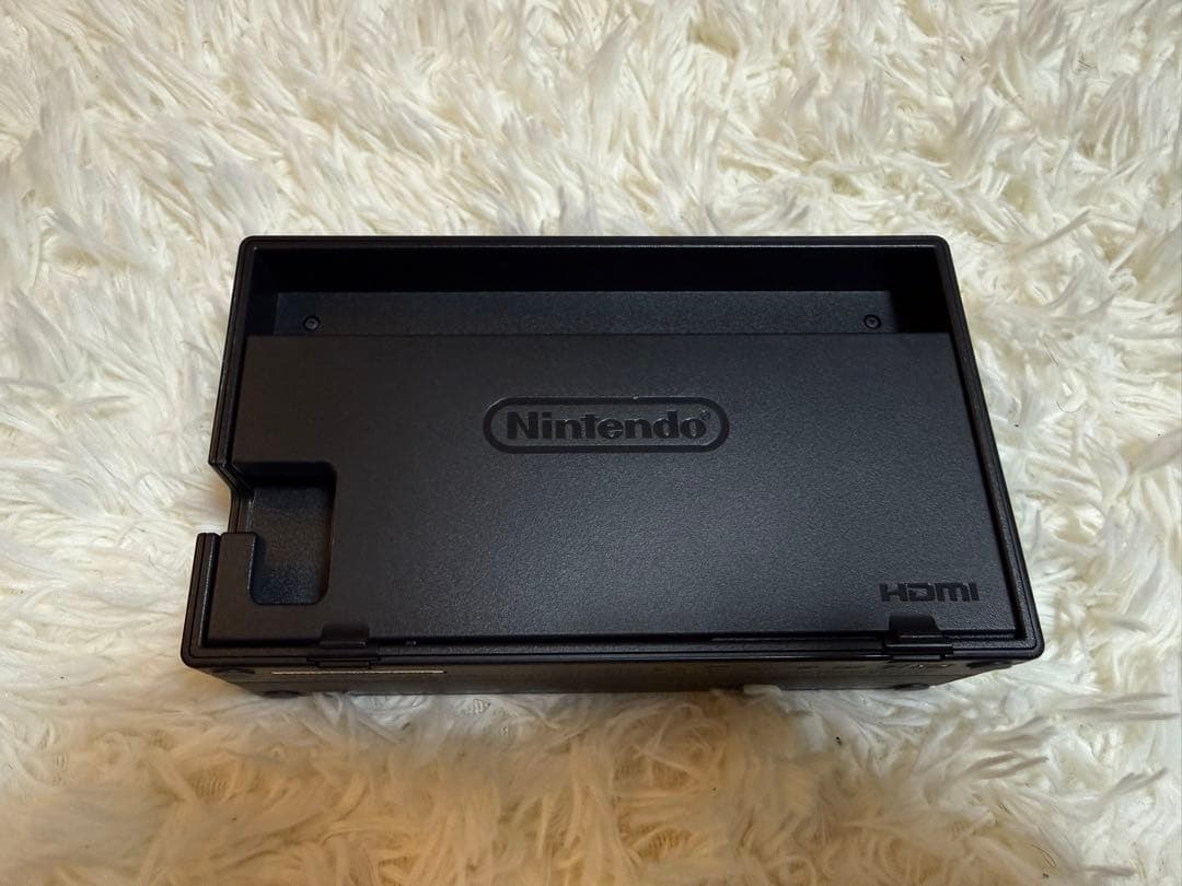 Nintendo Switch 本体 青と赤のジョイコン