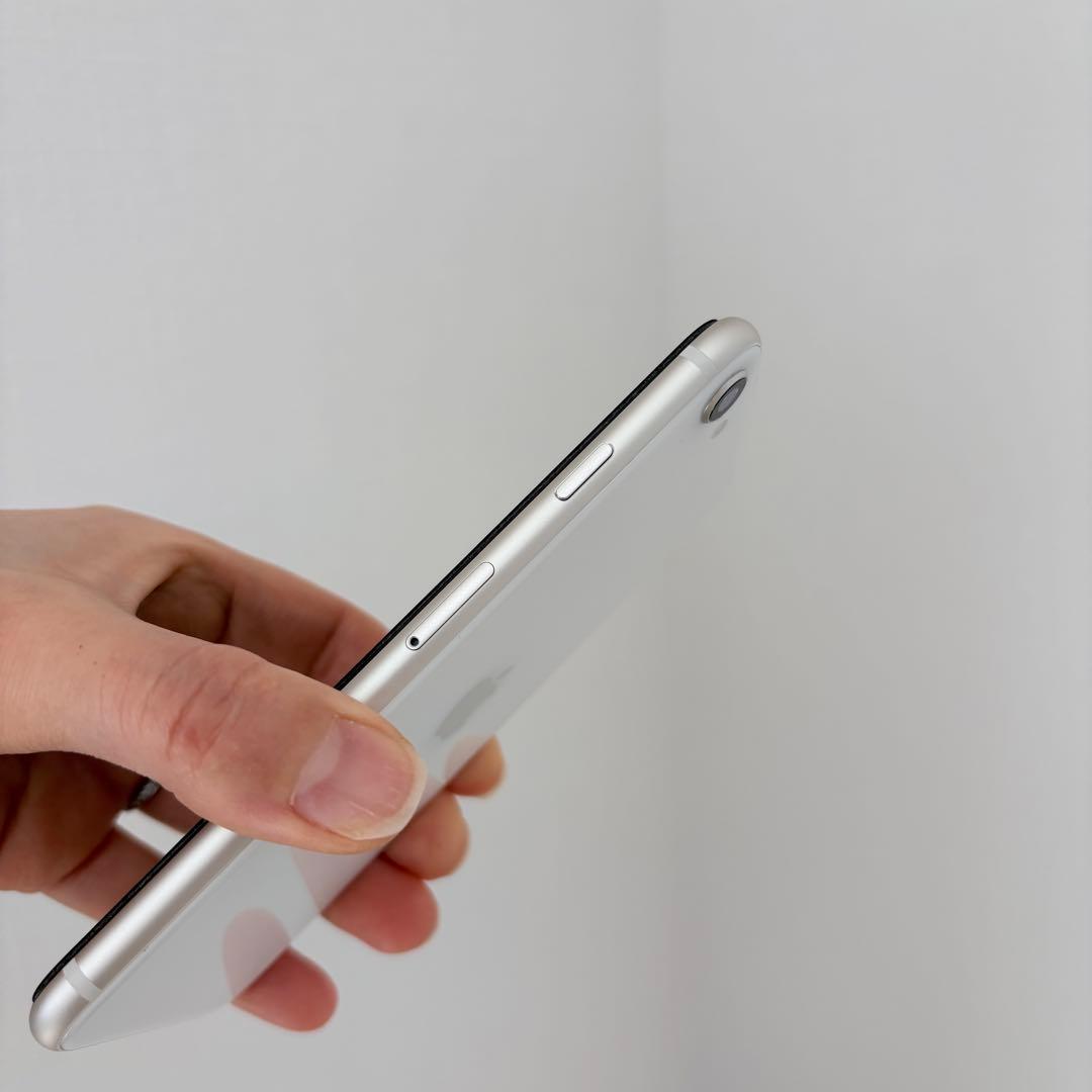 美品iPhone SE3 64GB 白 電池91% iFace3点＋新品ケーブル