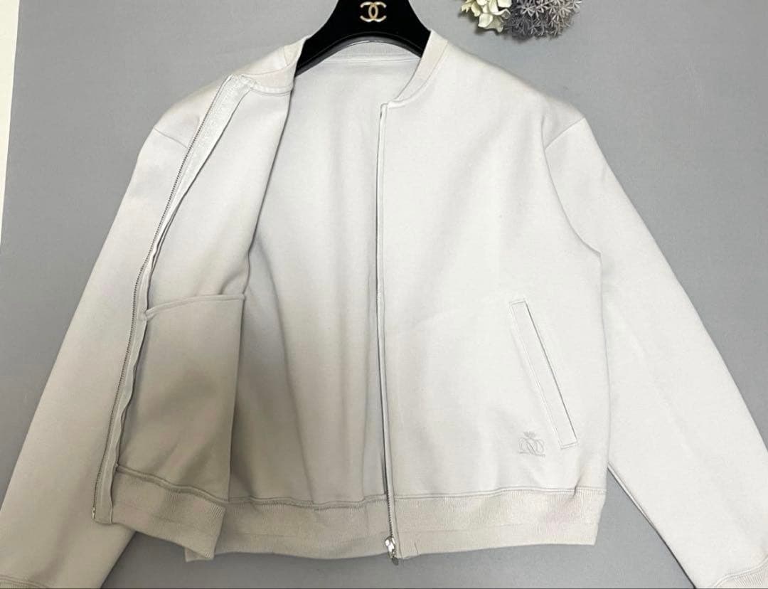 ドゥロワー コットン ロゴ刺繍 ジップアップ ブルゾン ジャケットライトグレー