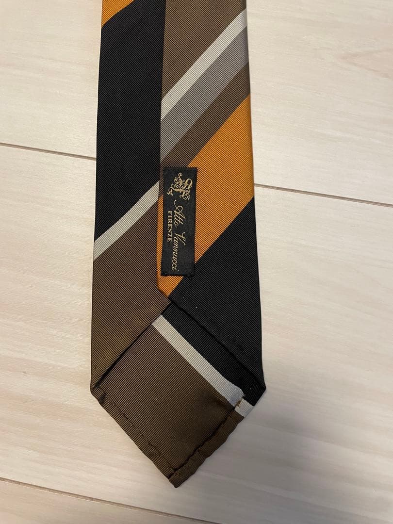 Atto Vannucci アットヴァンヌッチ　ネクタイ