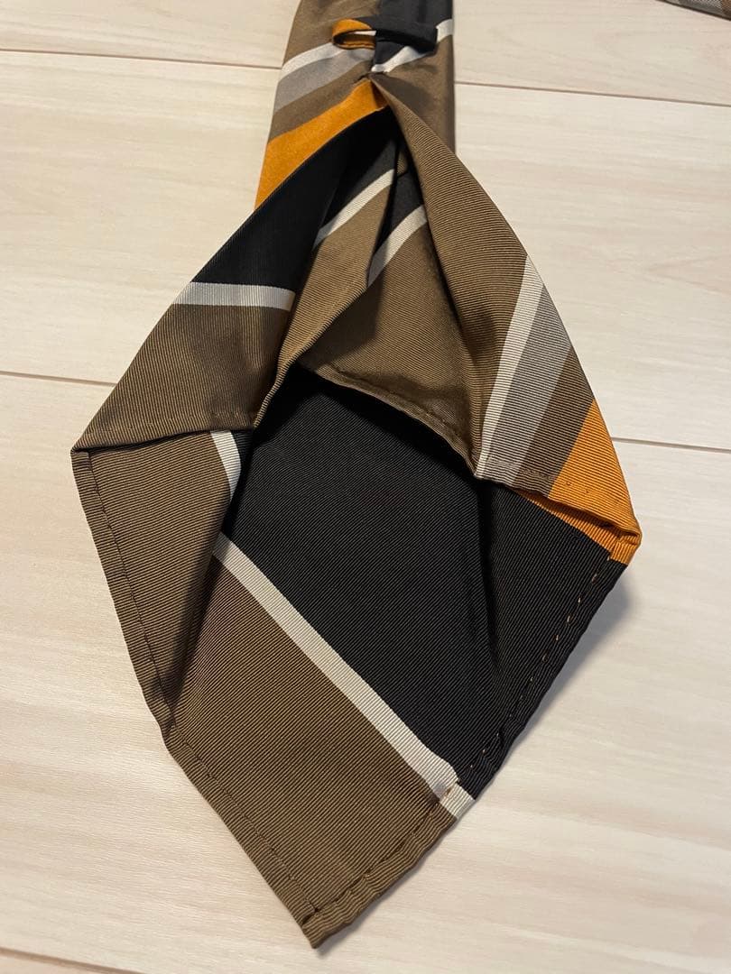 Atto Vannucci アットヴァンヌッチ　ネクタイ