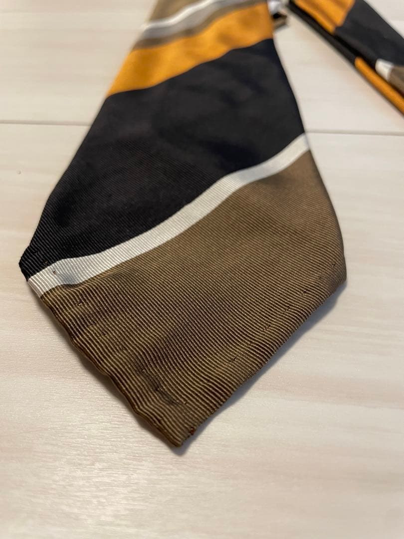 Atto Vannucci アットヴァンヌッチ　ネクタイ