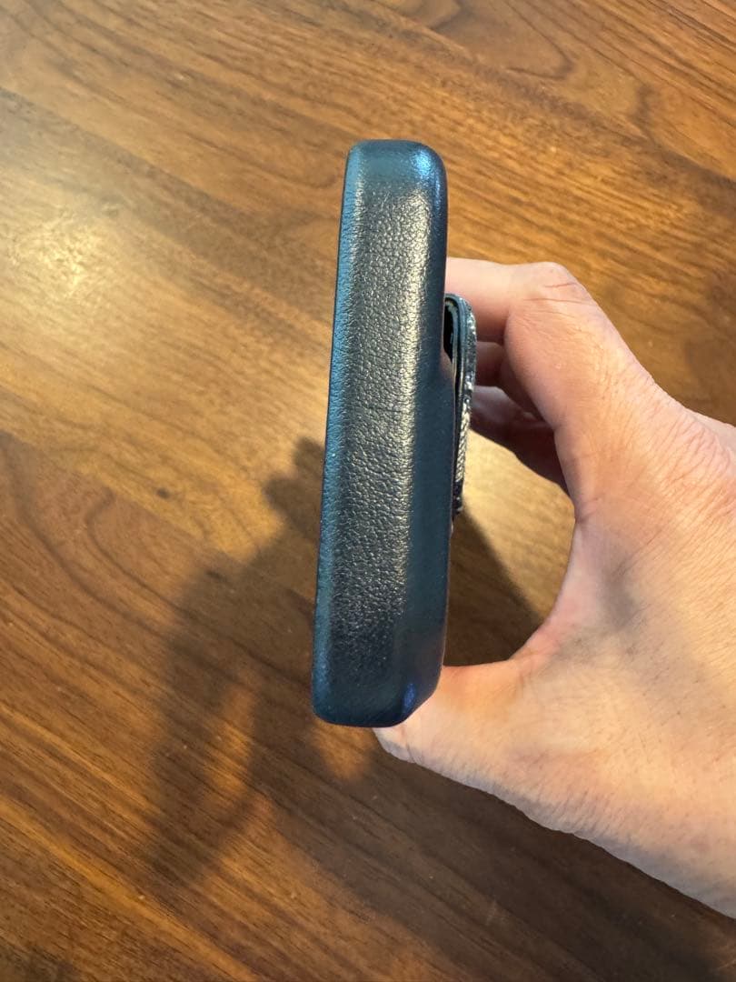 美品‼️iPhone15proカバー