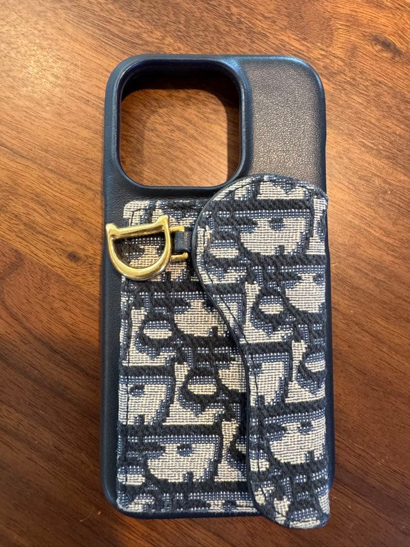 美品‼️iPhone15proカバー