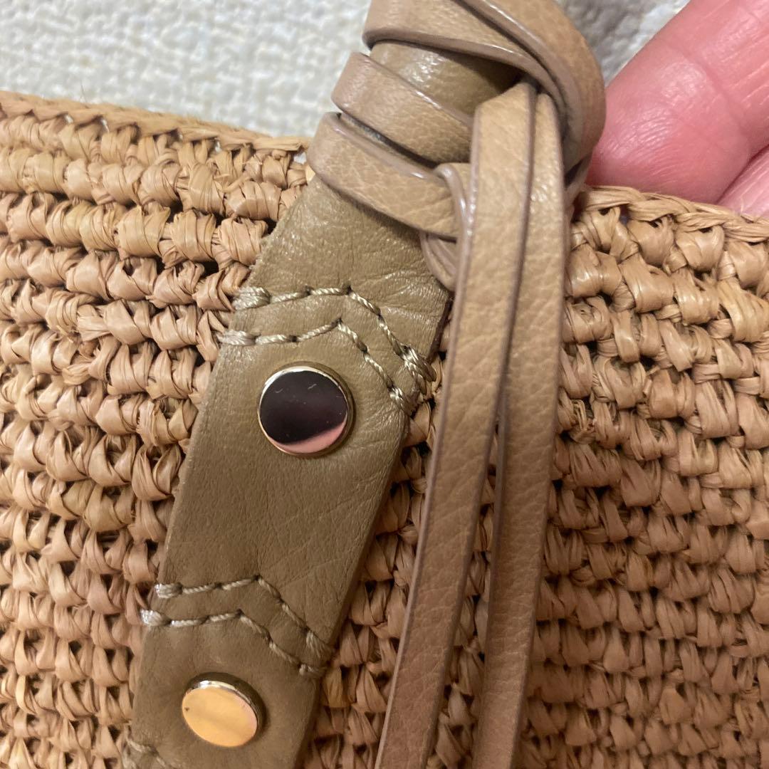 ヘレンカミンスキー【即日発送】スカーフを付けることで上品なバッグに♡