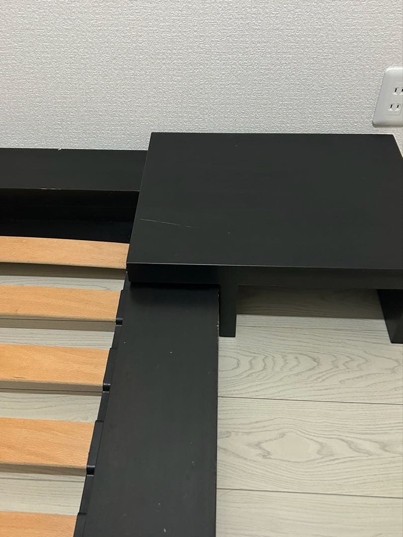 【Cassina】クイーンサイズベッドフレーム