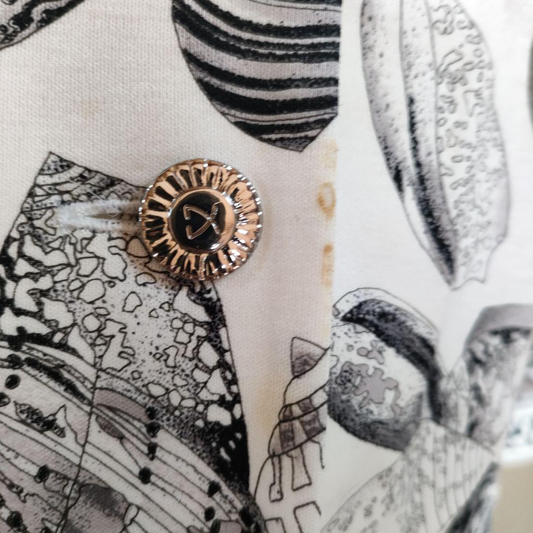 か39 美品　レオナールファッション　貝殻蝶プリント長袖チュニック　カーデ