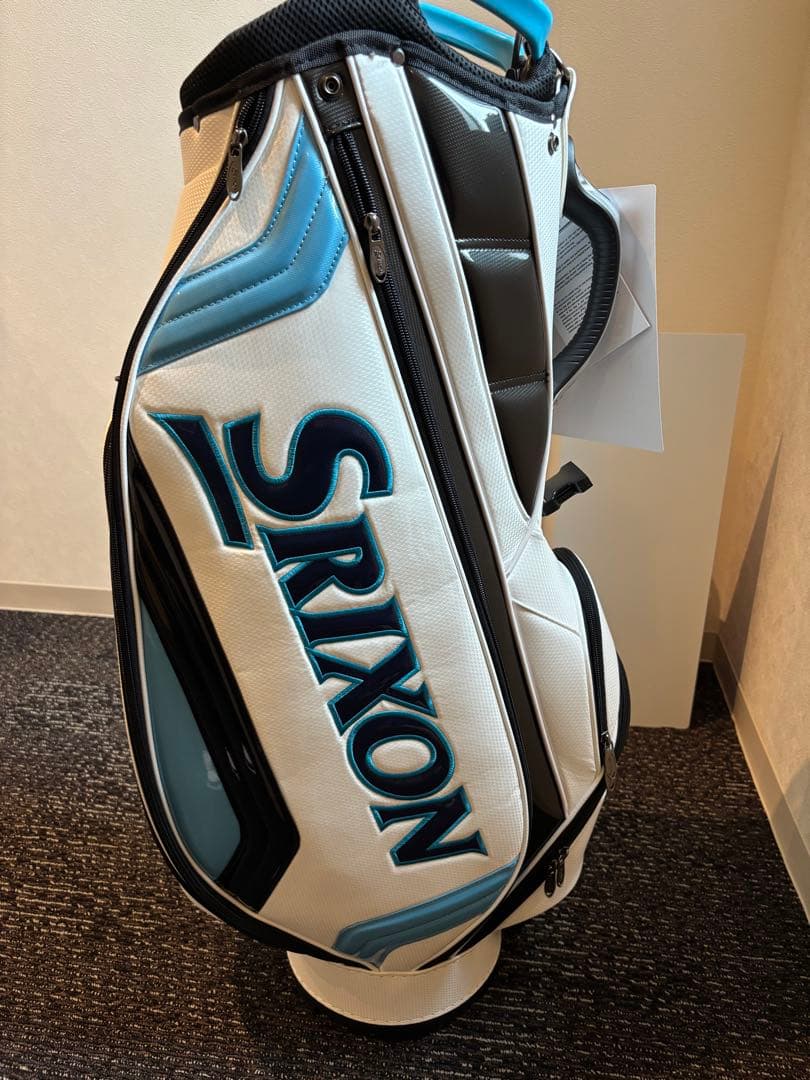 Srixon 軽量ゴルフバッグ 9.5インチ