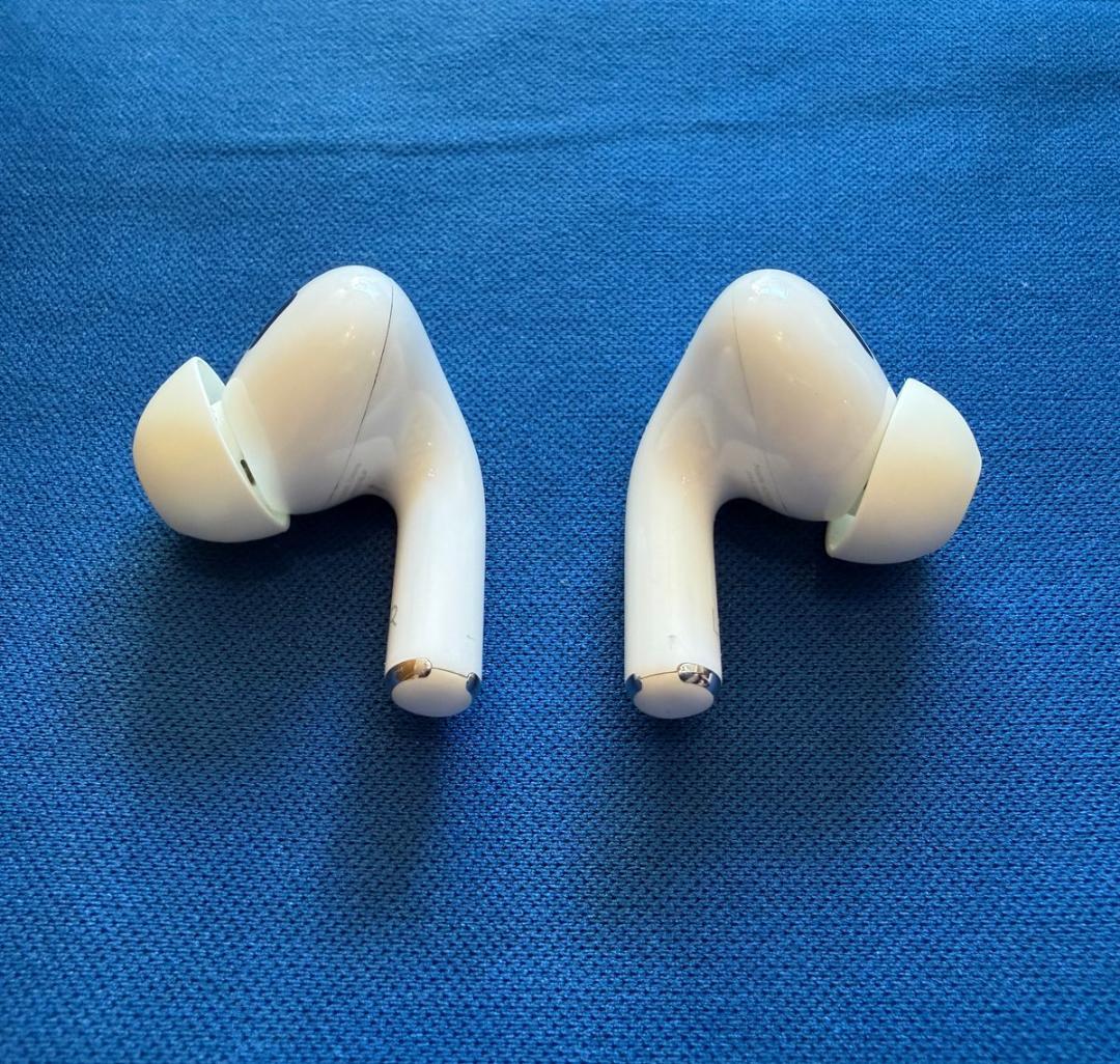 イヤホン Apple AirPods pro 2 Lightning A2698