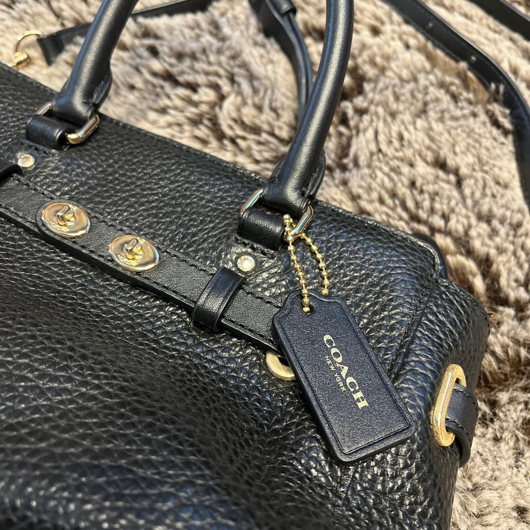 極美品✨コーチ　COACH ショルダーバッグ　黒　レザー　斜めがけ　ミニサイズ