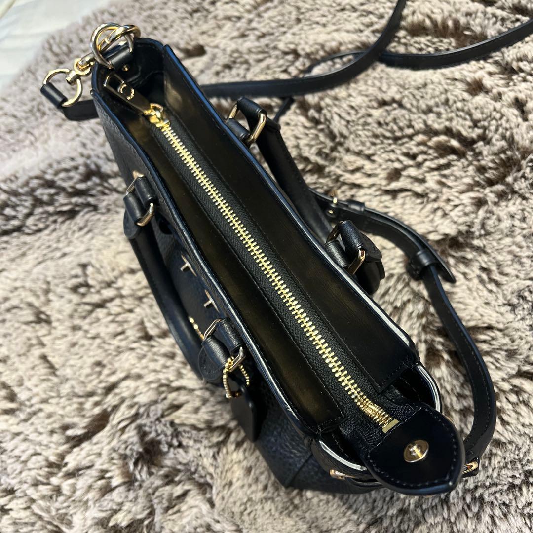 極美品✨コーチ　COACH ショルダーバッグ　黒　レザー　斜めがけ　ミニサイズ