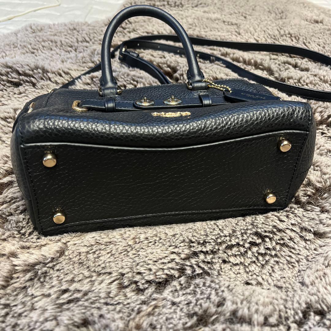 極美品✨コーチ　COACH ショルダーバッグ　黒　レザー　斜めがけ　ミニサイズ