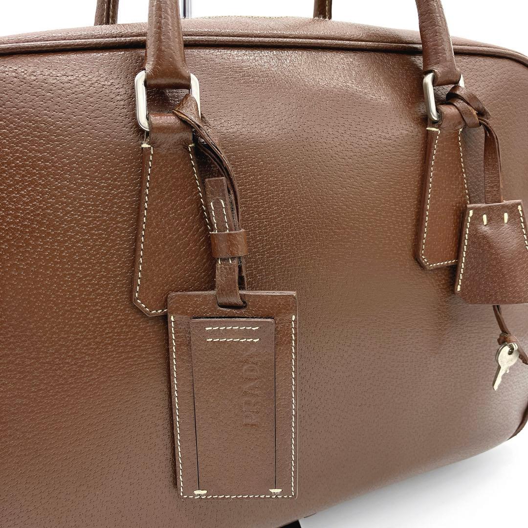 【PRADA】ビジネスバッグ　レザー　ゴールド金具　ブラウン　三角ロゴプレート