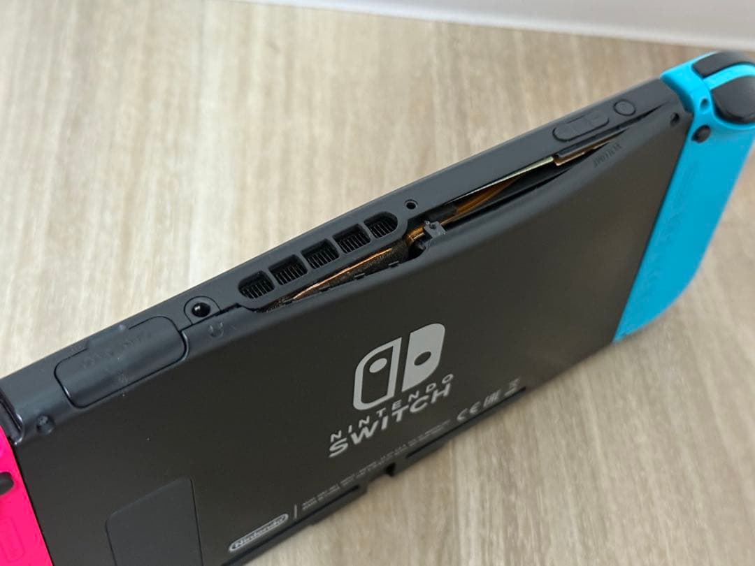 Nintendo Switch 本体【バッテリー膨れ 起動可能】任天堂 スイッチ