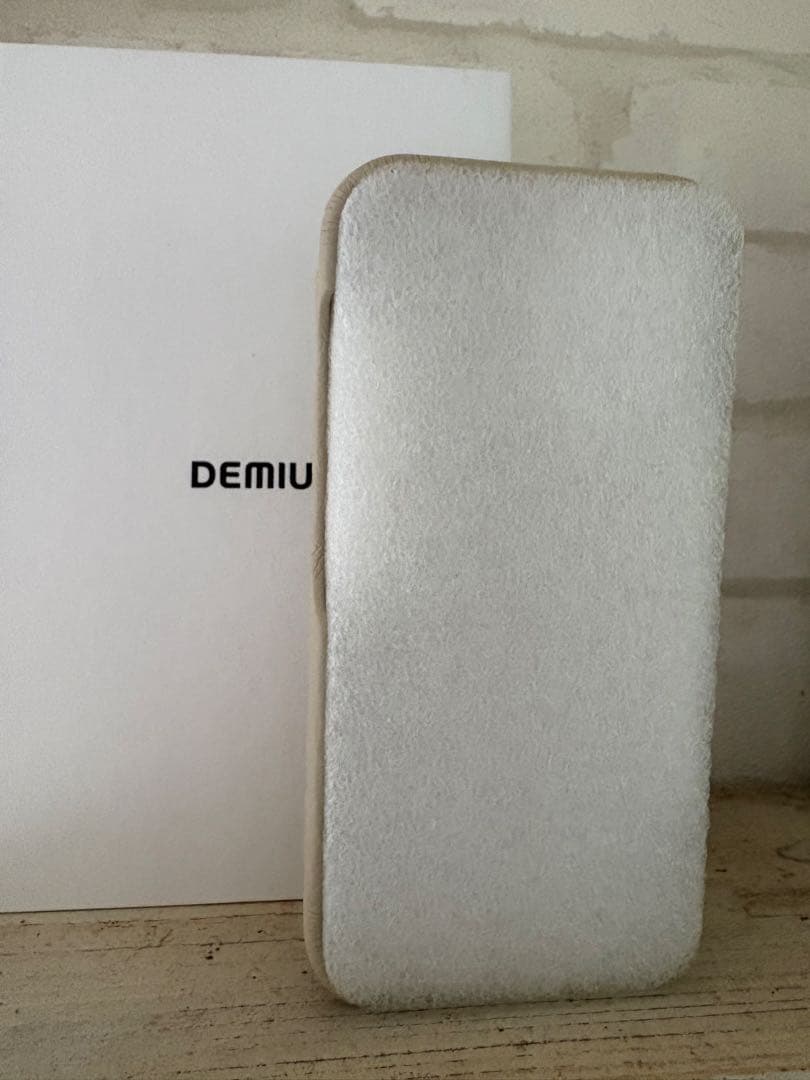 GRACE iPhone16背面手帳型ケース ベージュ