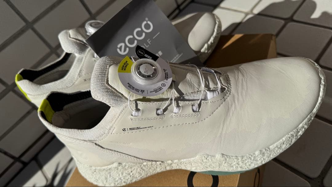 エコー BIOM H5 スパイクレス ゴルフシューズ　白　EU43 27cm