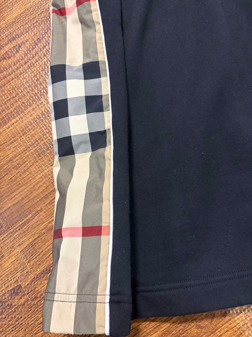 本日価格　バーバリーチルドレン　トレーナー ワンピース　１２Ｙ