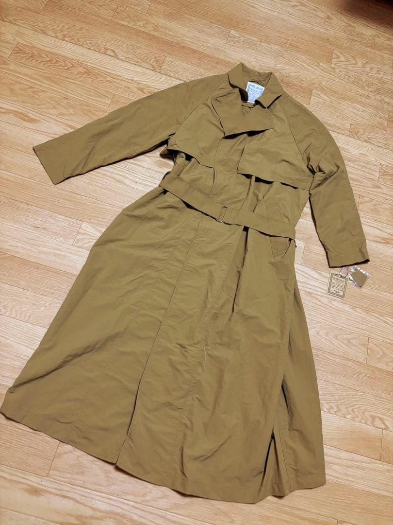 新品タグ付き　beardsley ラフトレンチコート　ナイロン