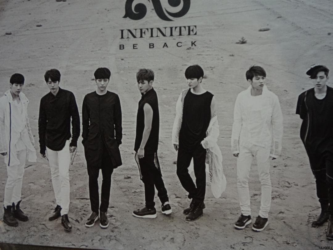 K-POPメンズアーティストポスター５０枚セット