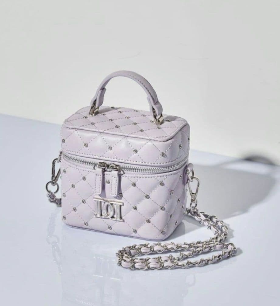 ダーリッチ　キルティングビジュースクエアミニバッグ