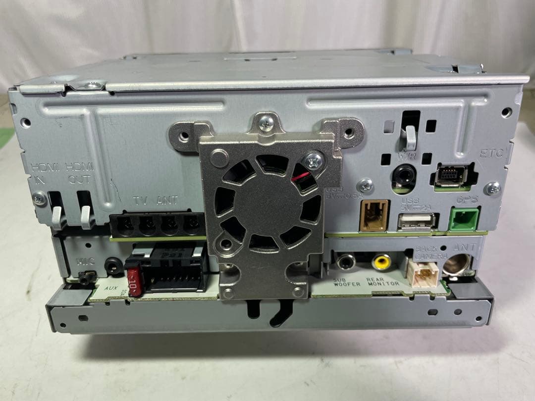 carrozzeria AVIC-RZ810 カーナビ