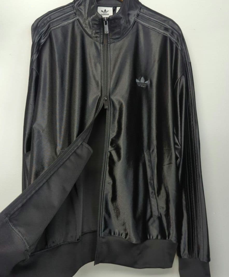 トップス adidas OVERSIZED FIRE BIRD TRACK TOP