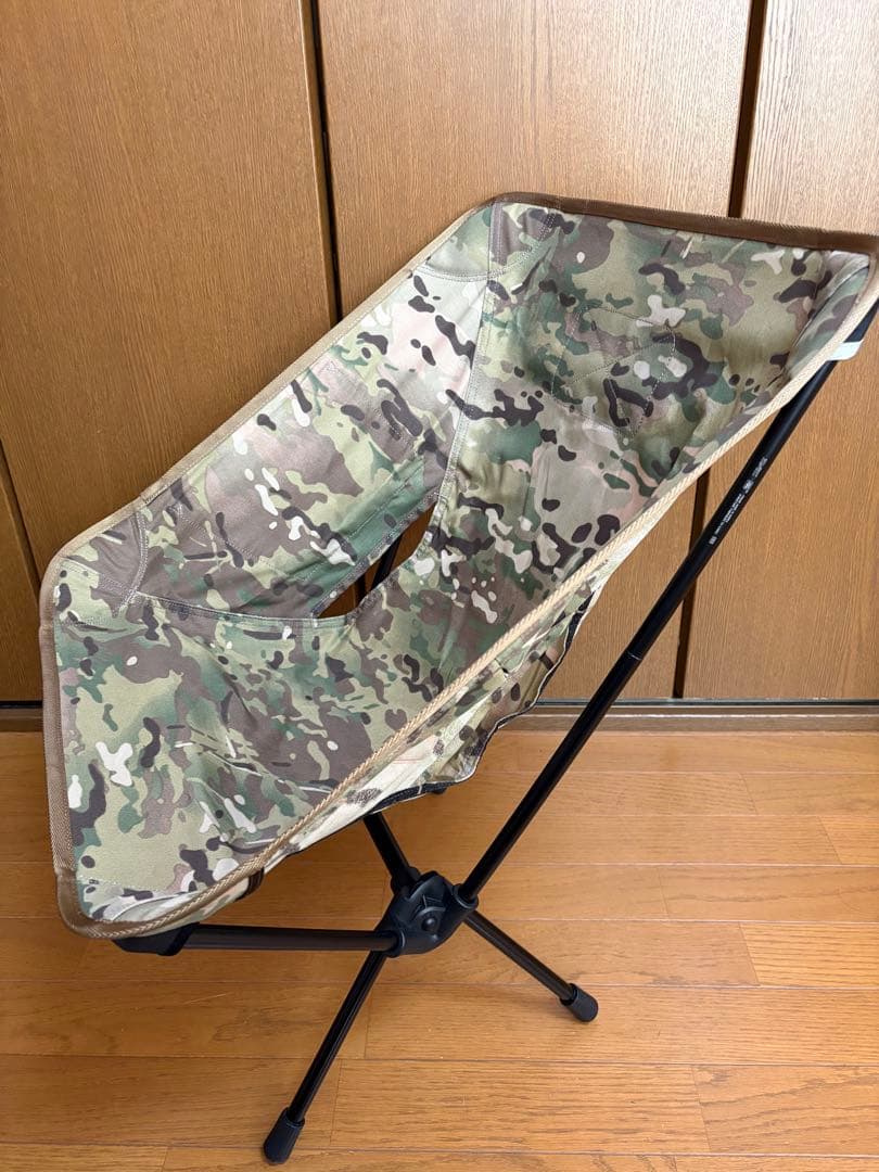 ヘリノックス　タクティカルチェア　マルチカモ