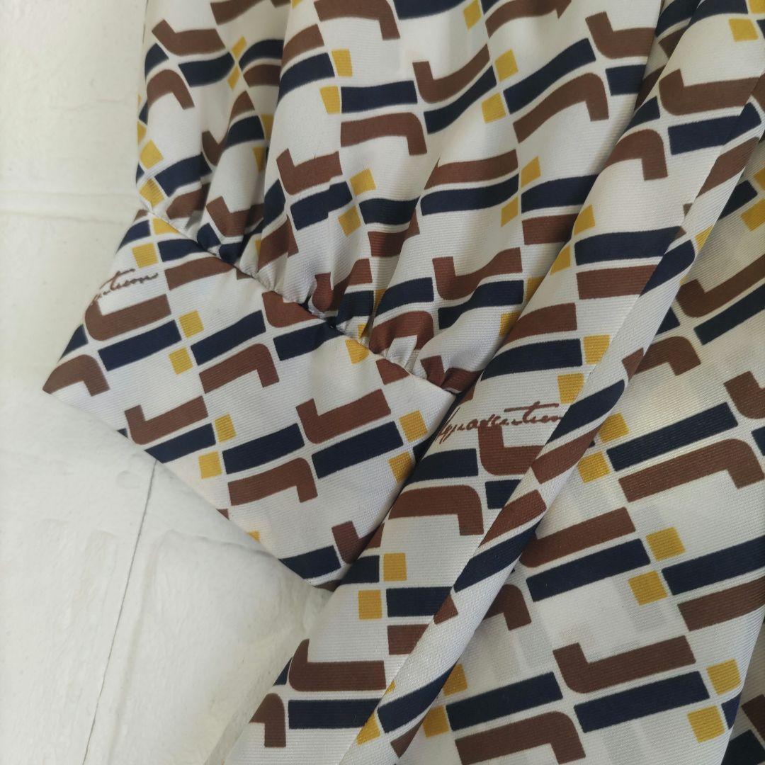 専用✨美品✨Aquascutum　アクアスキュータム　アブストラクトプリント