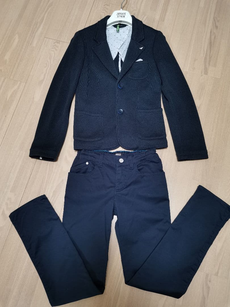 【値下げしました】アルマーニ　ジュニアジャケット＆パンツセット