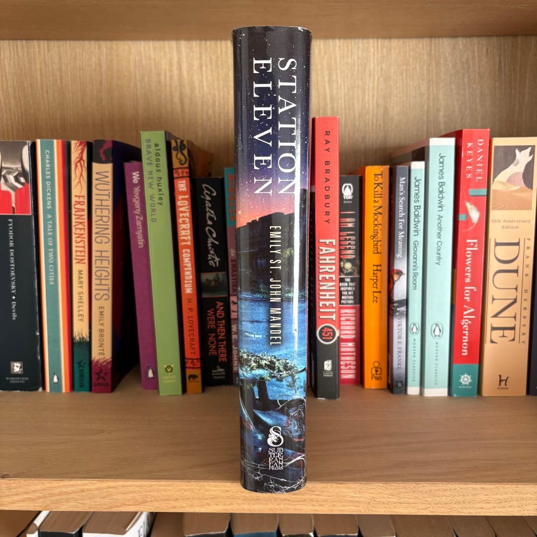 【サイン入り限定版】STATION ELEVEN 洋書