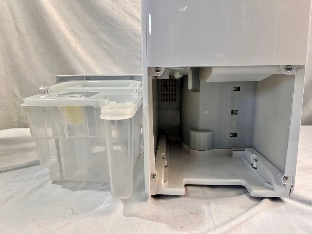 ② Panasonic 衣類乾燥除湿機 F-YC120HUX 2021年製