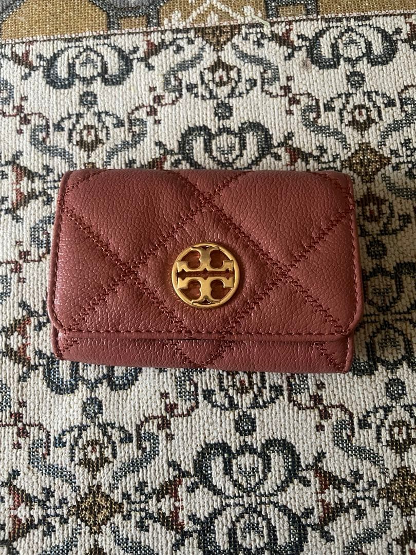 新品Tory Burch Willa 名刺入れ　カードケース　小銭入れ レザー