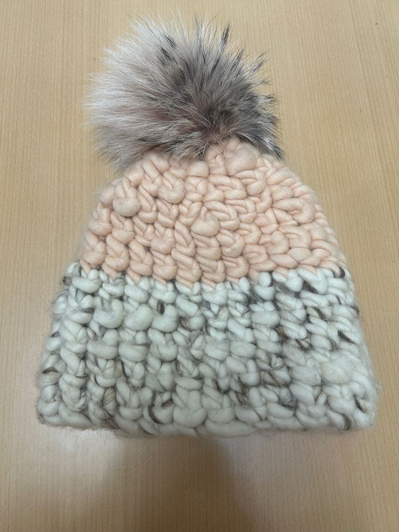 Mischa Lampert ポンポン付きニット帽　ビーニー