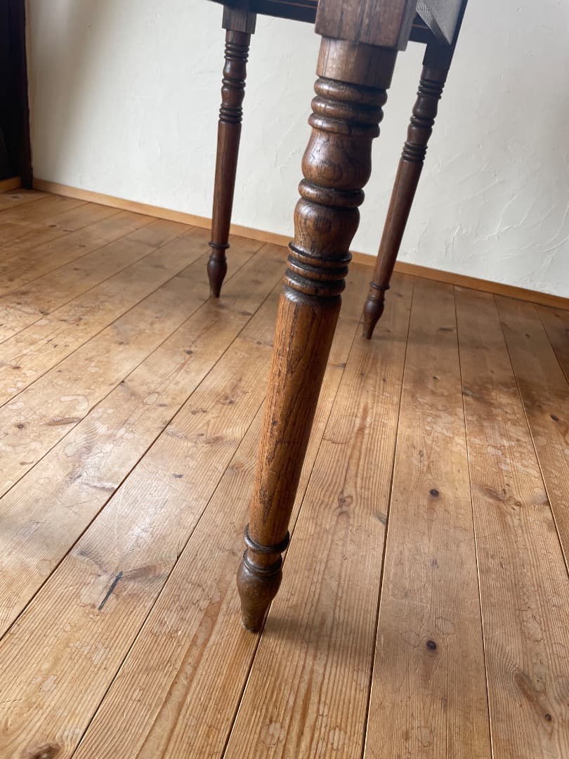 英国アンティーク木製テーブル(デスク)