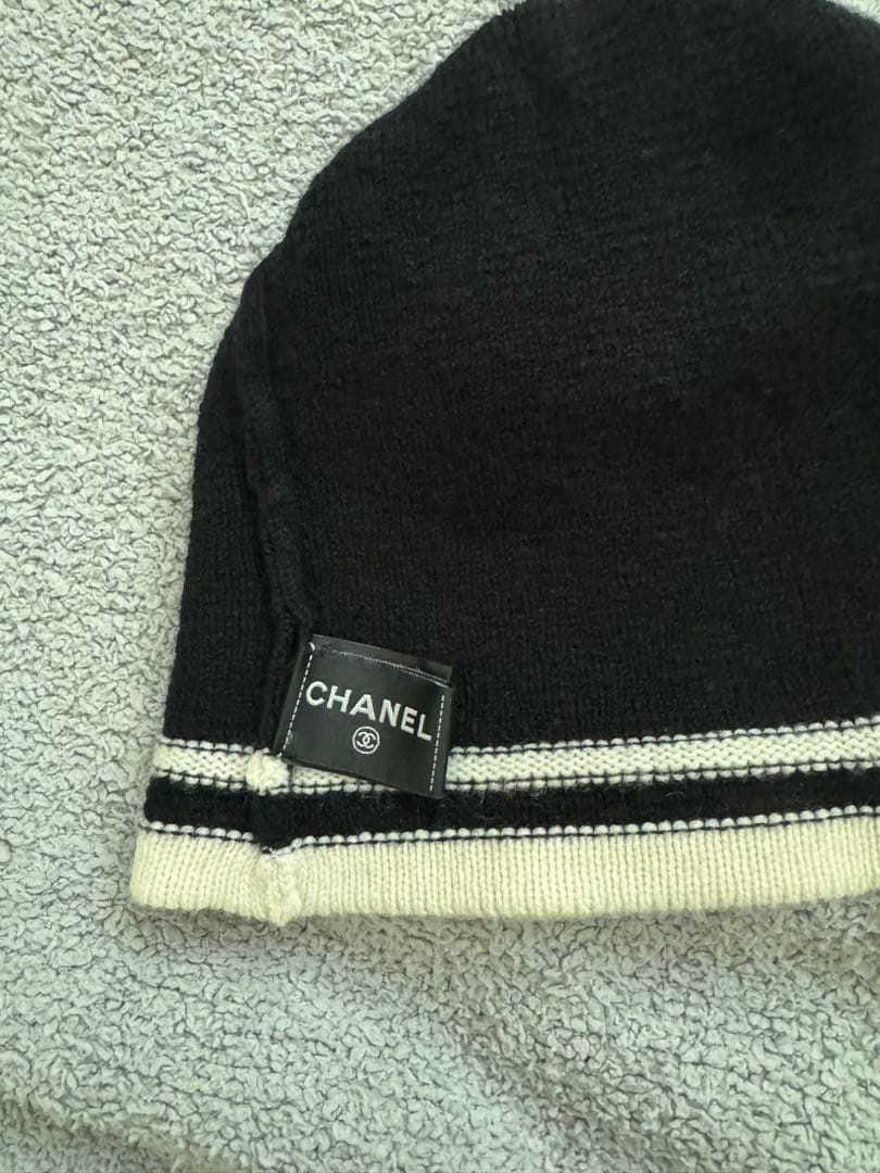 CHANEL フリースニット帽 黒・白