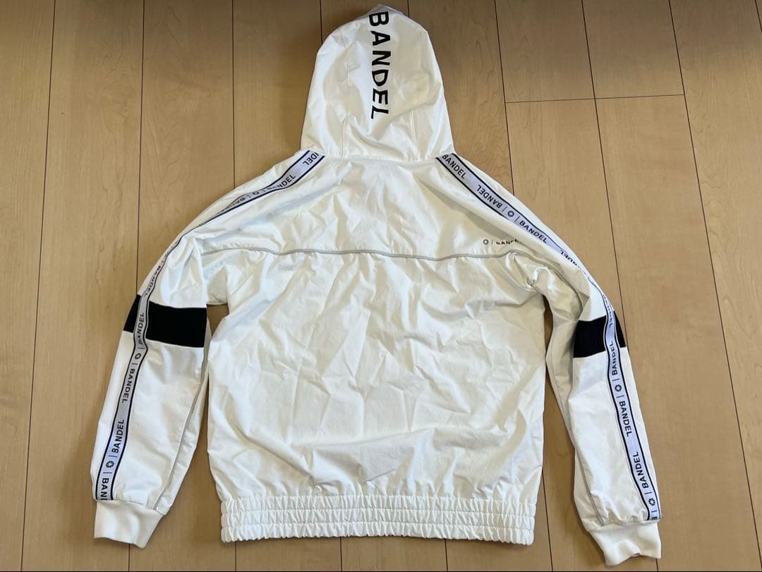 BANDEL フード付きホワイトジャケット