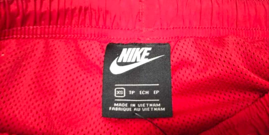 み*ゆ様 新品★NIKE★ナイキ★ナイロン★パンツ★RED★XS★山田涼介定価1